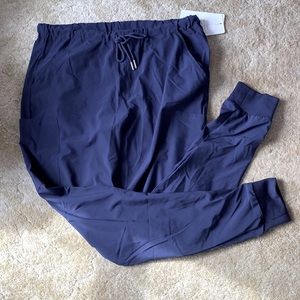 NY Laundry Medics scrub pants sweat pant cuffed. Navy blue Flexble 4-way stretch